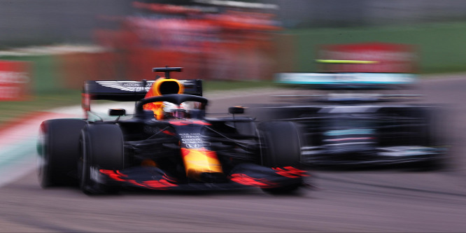 Räikkönen szenzációs rajtja és az év legszebb előzései - videók