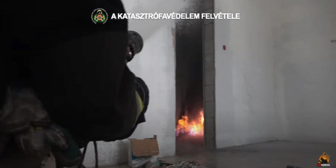 Fáklyaként égett egy gázvezeték egy budapesti lakásban - videó