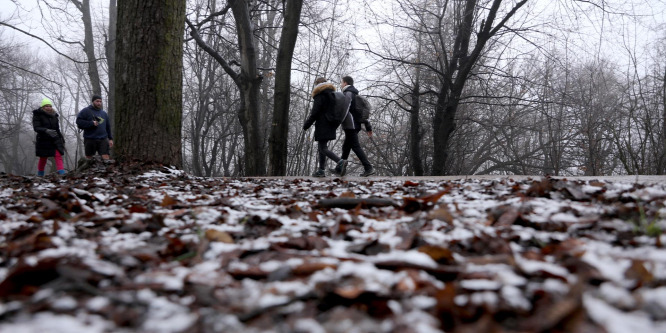 Zúzmarás köddel, faggyal, havazással kezdődik a hétvége