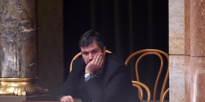 A halottgyalázó videóval is ismertté vált Hadházy Ákos lesz a Momentum zuglói jelöltje