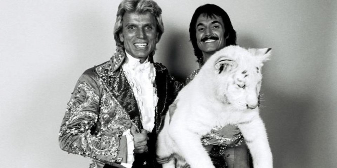 Elhunyt a Siegfried & Roy legendás bűvészpáros idősebb tagja: daganatos betegségben szenvedett