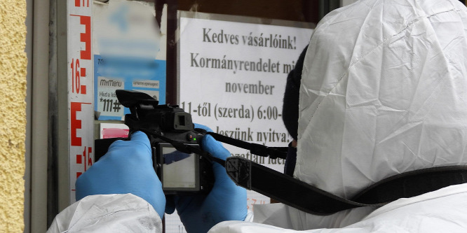 Késsel rabolt boltot Debrecenben, másnap elfogták, mert nem öltözött át - videó
