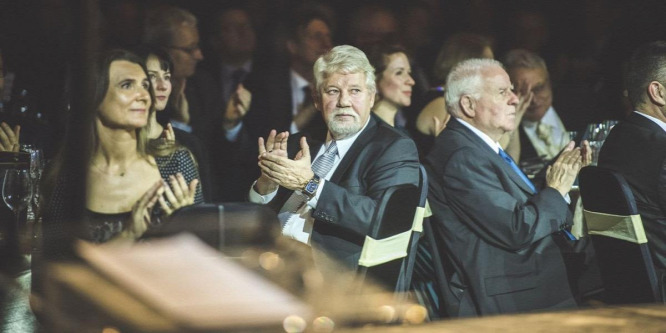 Az a cég nyerte ötmilliárddal drágábban a Lánchíd-tendert, amelyik partizni hívta Karácsony helyettesét