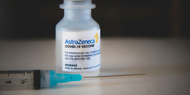 Brüsszel az AstraZenecától kér kártérítést, miután a Bizottság elrontotta a vakcinaszerződést