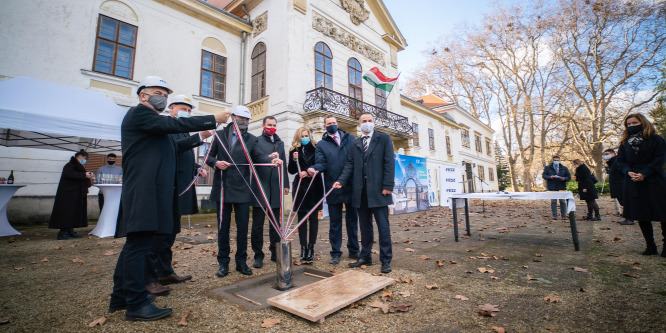 Történelmi jelentőségű és léptékű fejlesztések előtt áll a nagycenki Széchenyi-kastély