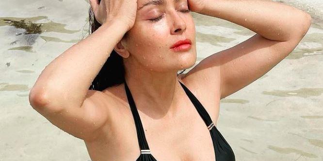 Salma Hayek nyaralás közben szenvedett balesetet
