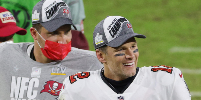 Brady és régi barátja a kifutópályán ünnepelte az újabb Super Bowlba jutást - videó