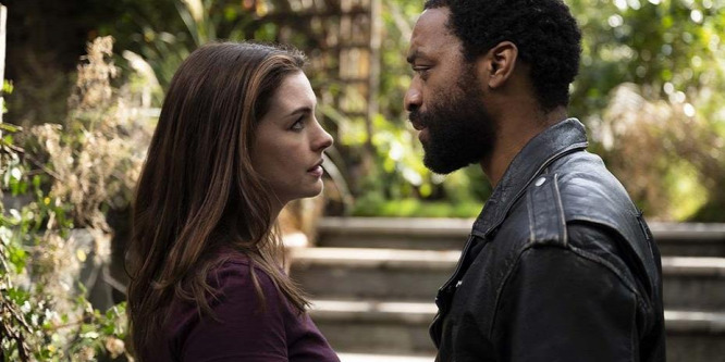 Február 5-én érkezik az HBO-ra Anne Hathaway gyémántrablós karanténfilmje