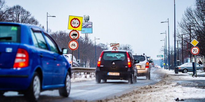 Cukorrépából készült keverékkel szórnák az utakat só helyett