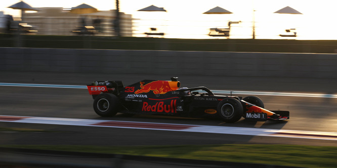 A Red Bull már nem keresi autógyártó kegyeit, önálló motort fejlesztene