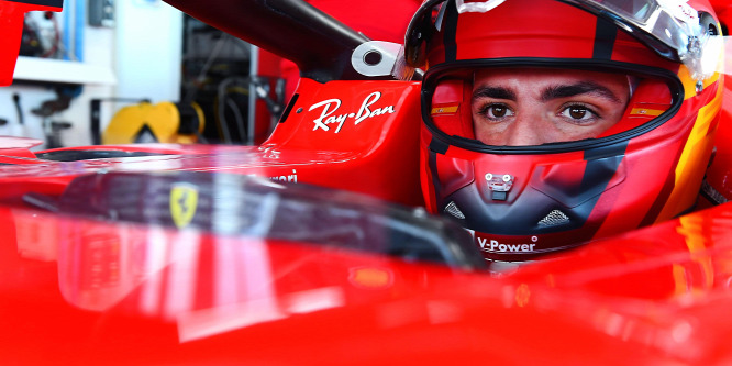 Alonso után Sainz is balesetet szenvedett?