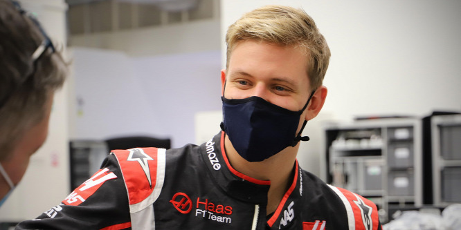 Ezt válaszolta Michael Schumacher fia, amikor apja állapotáról kérdezték