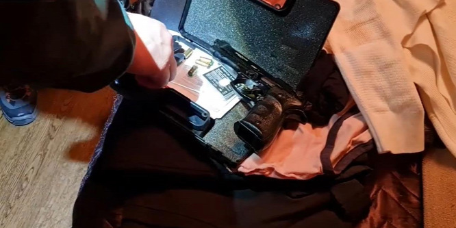 Luxusautókkal üzletelő bűnszervezet tagjait fogták el - videó
