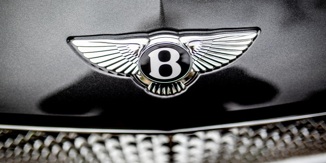 A Bentley visszahívott egy bizonyos luxusautót az USA-ból