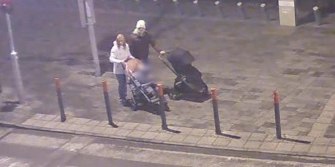 Ez a férfi és nő ellopott egy babakocsit egy budapesti játszótérről - videó