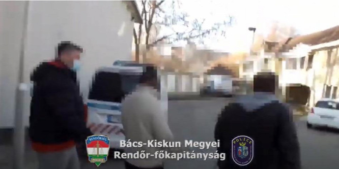 Cigarettával kábítottak el egy 15 éves fiút, aztán kifosztották - videó