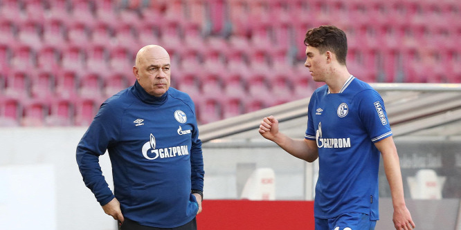 Hihetetlen mennyi edző járult hozzá a Schalke 04 történelmi bukásához