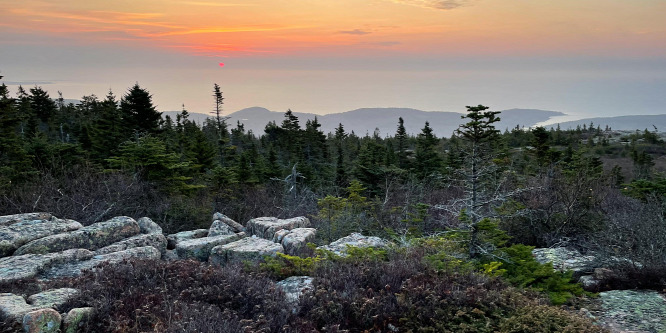Harmincméteres zuhanás után halt meg két túrázó egy amerikai nemzeti parkban