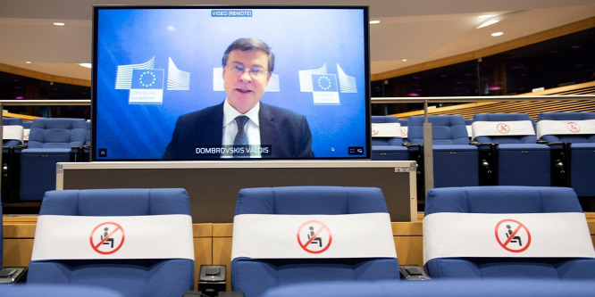 Elismerte az Európai Bizottság ügyvezető alelnöke, hogy nem működik a vakcinák elosztása