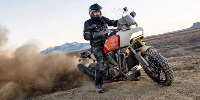 Aquaman az erdő közepén? - Harley-Davidson Pan America bemutató