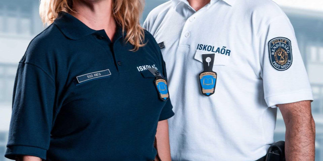 A rendőröktől sem riadt vissza a Nógrád megyei nő, előttük ütötte az iskolaőrt