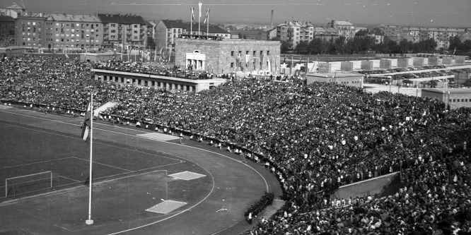 Az NB I-es meccs, amelyet 98 ezer néző látott a Népstadionban