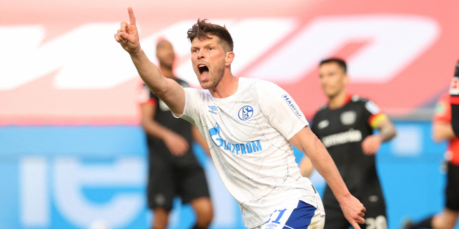 A Bundesliga másodosztályába is követheti csapatát a veterán holland focista