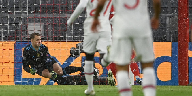 Ez volt Neuer óriási potyagólja, amivel két perc után vezetett a PSG - videó