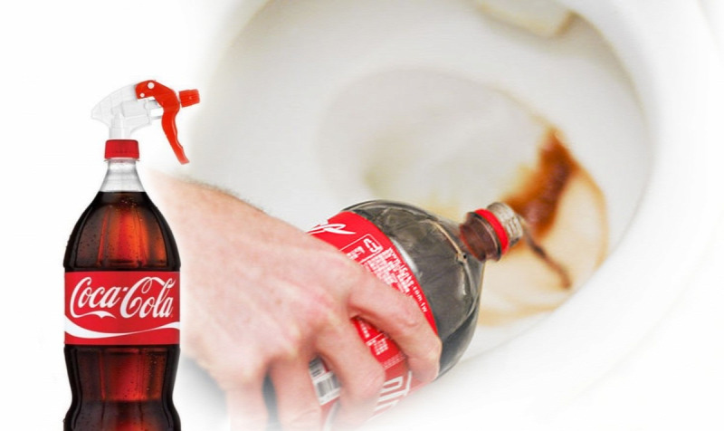 Miért költenél millió különböző tisztítószerre, amikor van otthon egy kis maradék Coca-Cola?