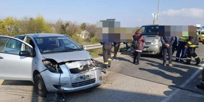 Autószállítóval karambolozott egy autó az M0-son