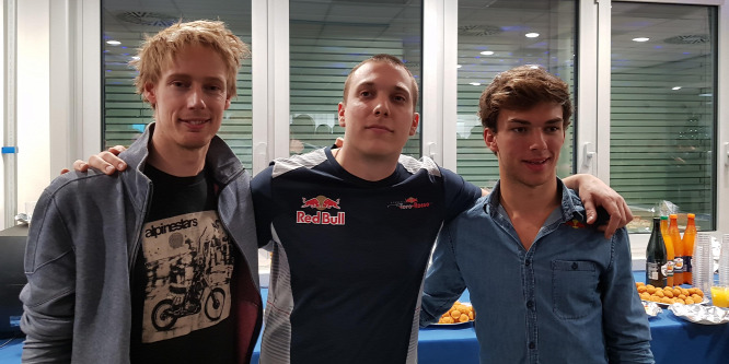 Rendőrnek készült, ma már győztes F1-es autón dolgozik
