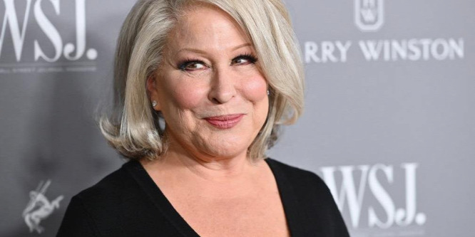 Bette Midler azt tanácsolja ntársainak, hogy ne szexeljenek férfiakkal