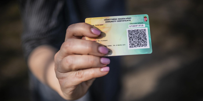 Azoknak, akik hiába várják a védettségi igazolványt: így juthatnak hozzá