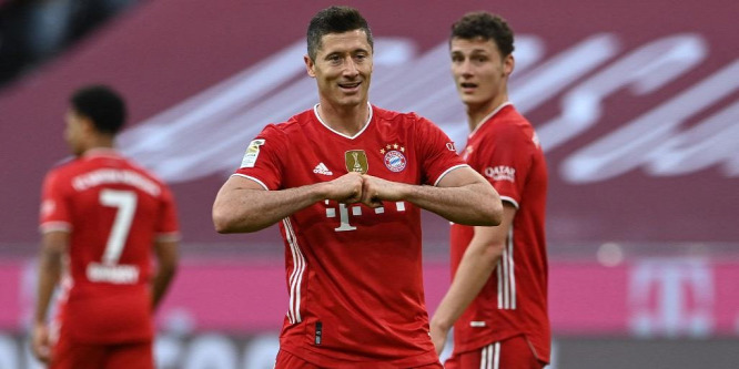 Lewandowski három gólt lőtt, a Bayern kiütéses győzelemmel ünnepelte bajnoki címét - videó