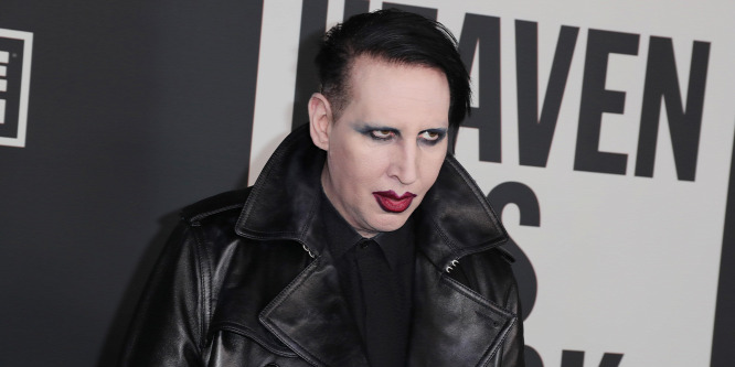 Durva vádakkal állt elő Marilyn Manson exe: azt állítja, az énekes korbáccsal verte őt (+18)