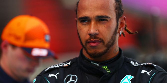 Hamilton nem akar játszmázni Verstappennel, de megfigyelte őt a futamon