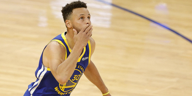 Stephen Curry olyat tett, amit utoljára csak Michael Jordantől lehetett látni az NBA-ben