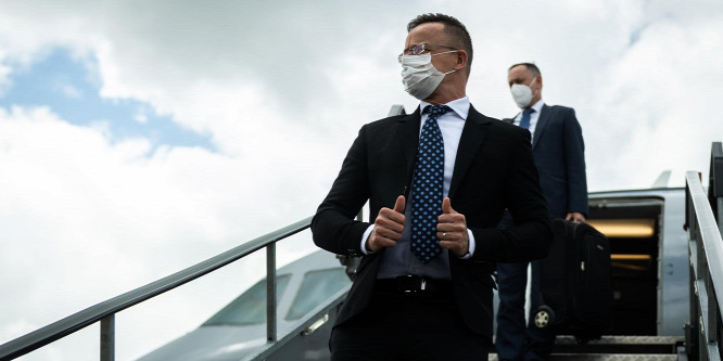 Szijjártó Péter jövő héten öt nap alatt hét országba fog ellátogatni