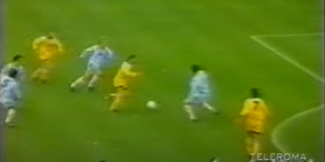 Paul Gascoigne négy védt kicselezve rúgott zseniális gólt a Lazio csapatában - videó