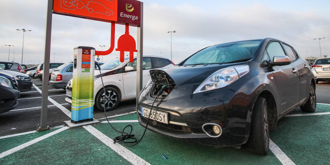 Óriási gyárat építene Nagy-Britanniában a Nissan