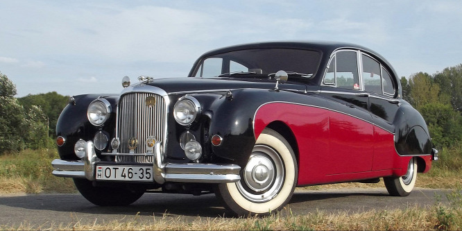 Guruló ódon kastély, kora csúcstechnikájával - Jaguar Mk IX (1961) veteránteszt