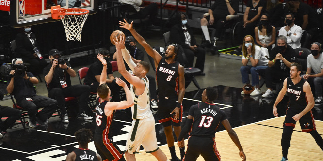 Négy vereséggel esett ki az NBA-rájátszásból a Miami Heat