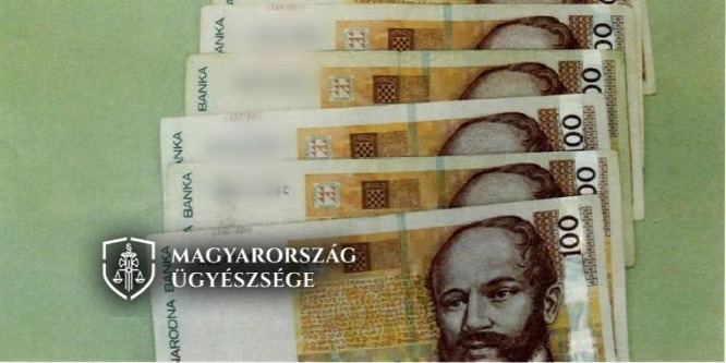 Lopni ment Szlovéniába két férfi