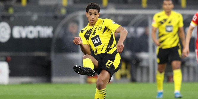A Dortmund tinisztárja lett az év újonca a Bundesligában