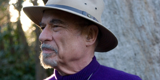 Így tanítanak önismeretre Irvin D. Yalom pszichoterápiás történetei: halál elkerülhetetlen, de még az életünkben szembenézhetünk vele