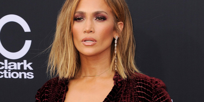 Jennifer Lopez magyarul mondja ki a boldogító igent - Videó