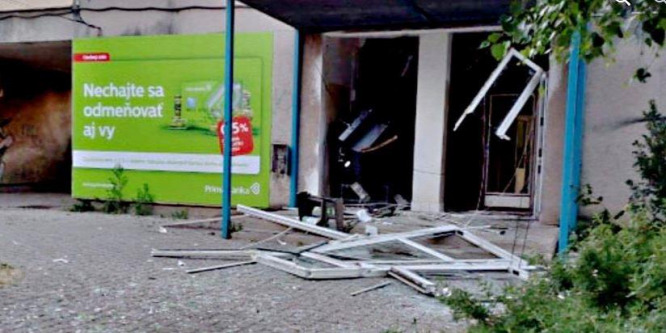 Szinte egy időben három bankautomatát is felrobbantottak Szlovákiában
