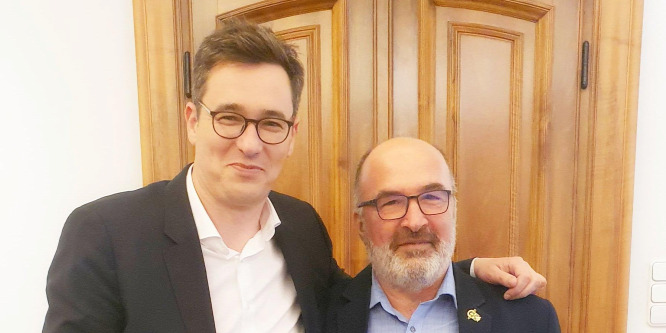 Tovább tart a káosz Pikó hivatalában: a baloldali polgármester összeveszett aljegyzőjével, majd kirúgta