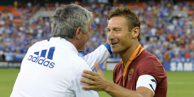 Az AS Roma legendás focistája Mourinhót tartja a világ legjobb edzőjének