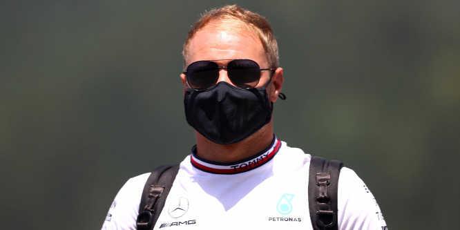 Bottas tagadja, hogy a kirohanása miatt megorroltak rá a Mercedesnél